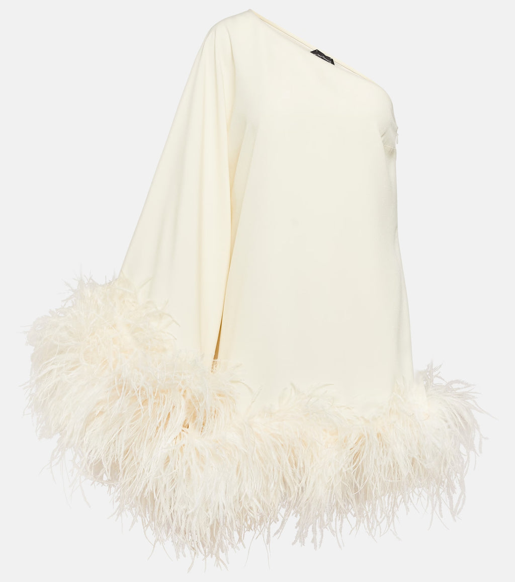 Verushka in Sultry Pearl White