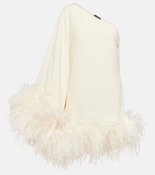 Verushka in Sultry Pearl White