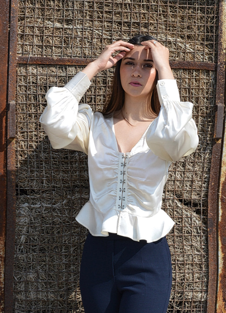 Vintage Bridget Blouse in Pearl White Moon
