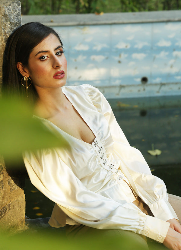 Vintage Bridget Blouse in Pearl White Moon