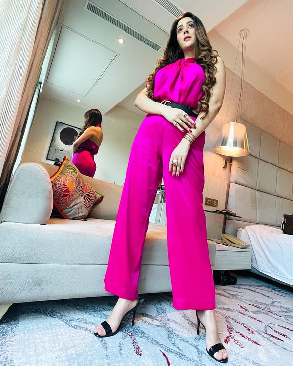 I'm Too Hot For This Co-Ord in Hot Pink